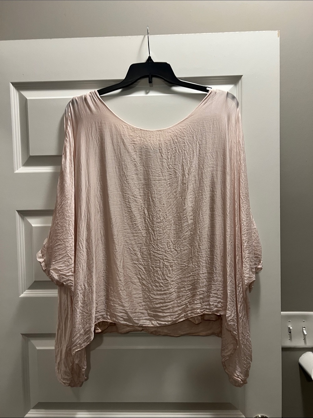 Relaxed Light Blush Scoop-Neck Tunic Top